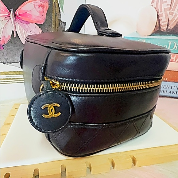 Chanel Vanity Bag Black Leather include dust bag - Picture 7 of 12